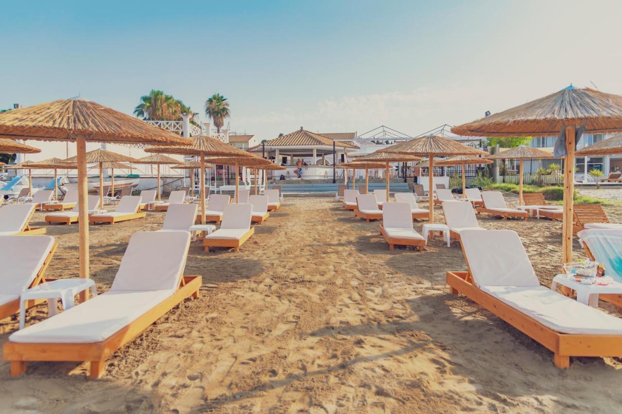 La Playa Grande Aparthotel Kavos Bagian luar foto