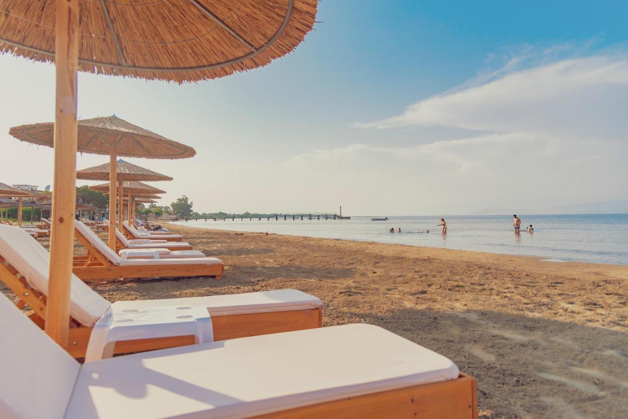 La Playa Grande Aparthotel Kavos Bagian luar foto